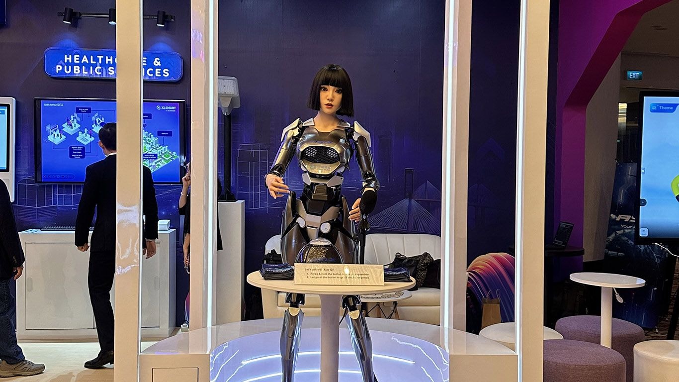 ASIX Showcases Smart Tech at XLSMART BRAVO 500 Summit 2025