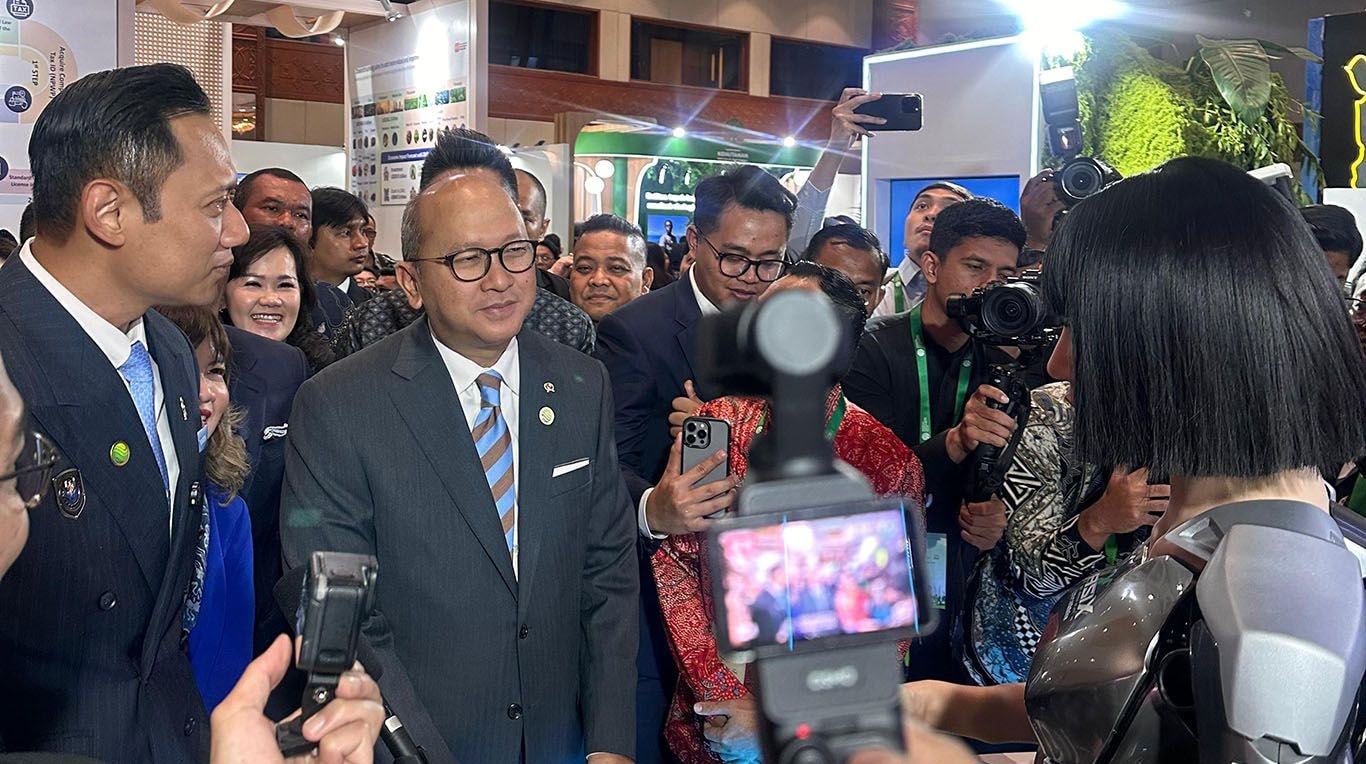 Xiao Qi Represents ASIX at the Indonesia International Sustainability Forum 2025